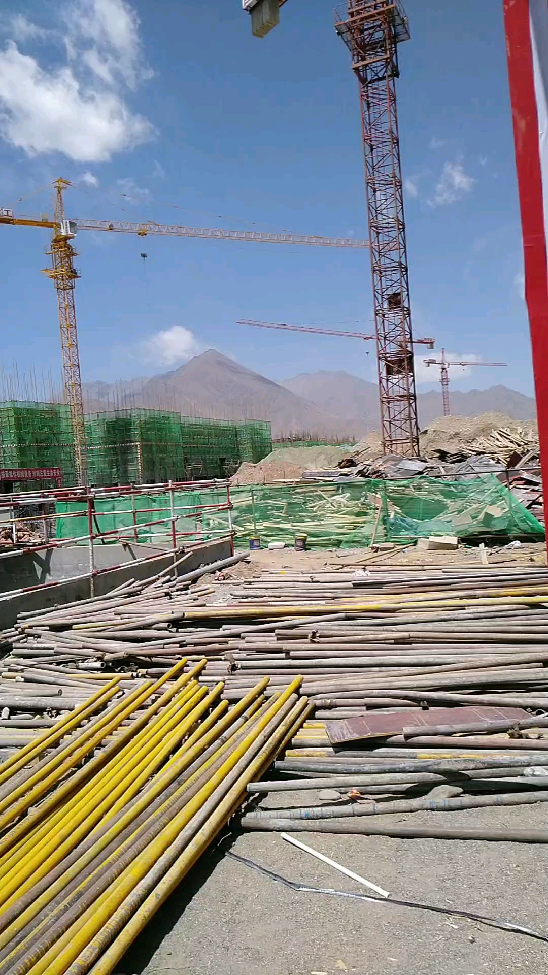 这个工地很大,干工地钱不好来