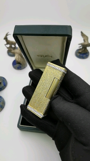 18k黄金镶嵌钻石登喜路打火机