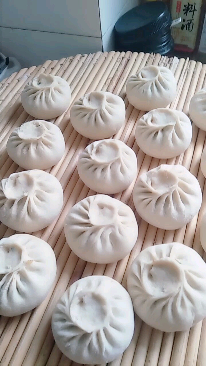 蒸菜馍馍谁来吃