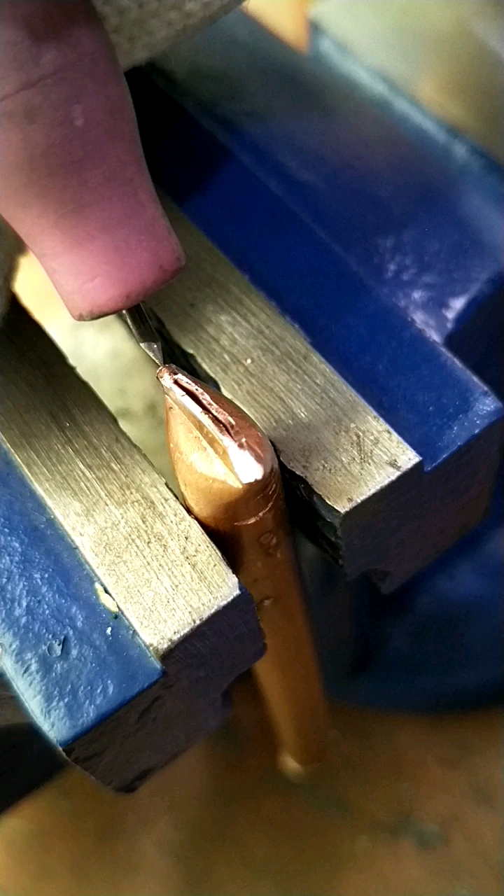 空心铜管焊点也是漂亮!