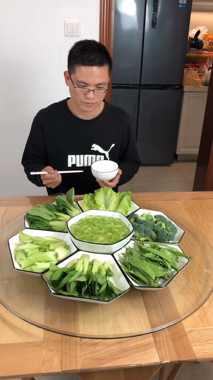 搞笑段子剧#我不就接了个前女友的电话吗,老婆给我吃了三天青菜了最 