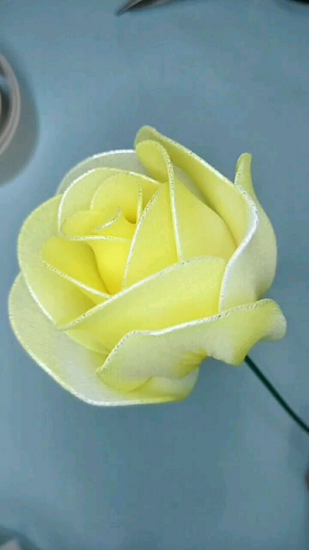 黄玫瑰丝网花手工制作(二)整型,你喜欢么?