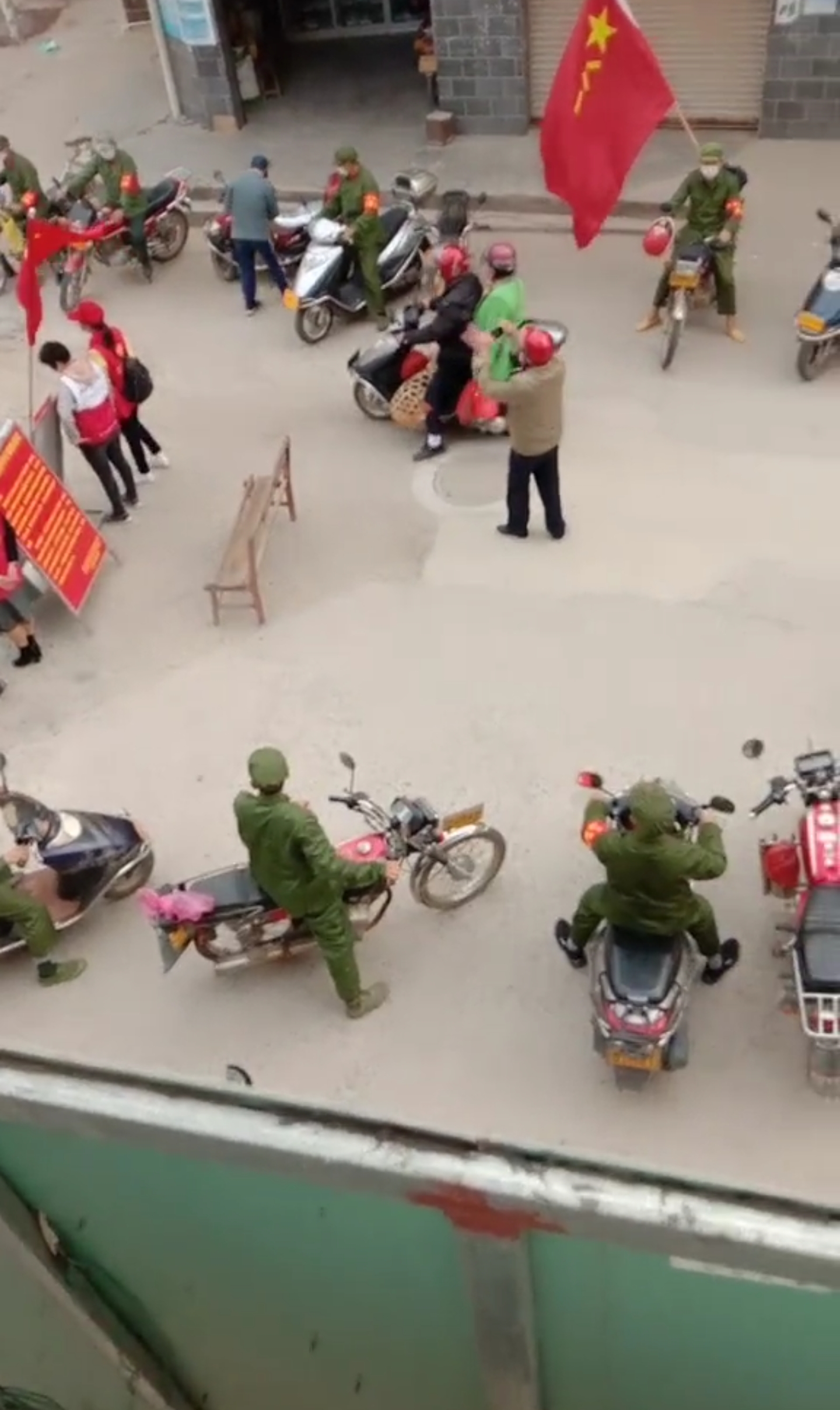 东岸圩,好大阵型哦.看谁敢冲!