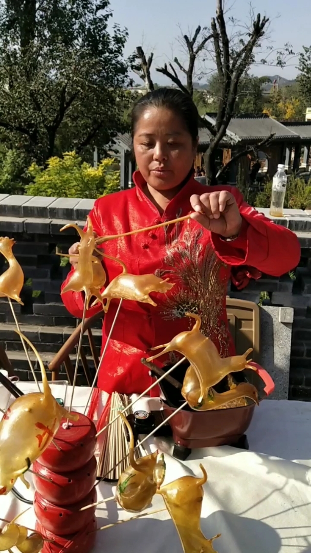 旅游进行时#做糖人也有女技师!