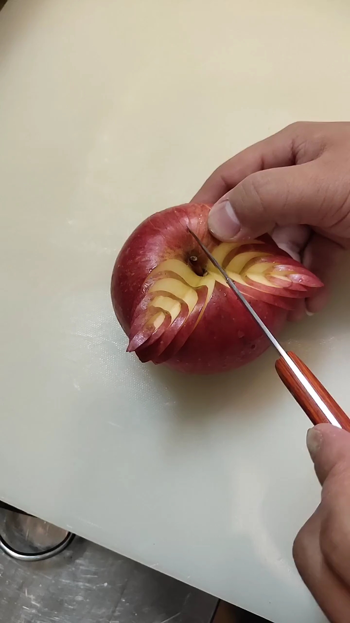 苹果的切法与摆法图片