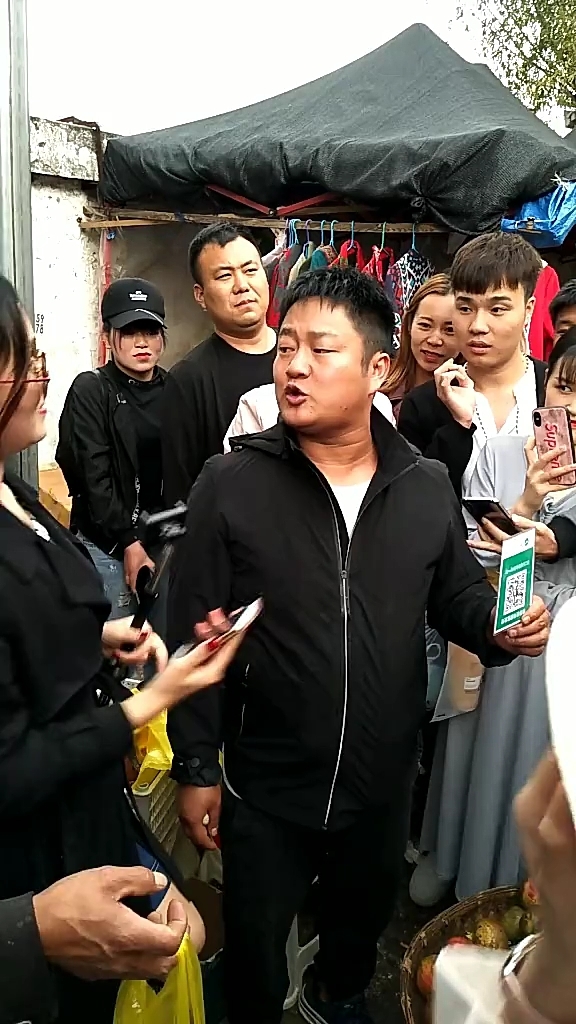 优秀如我#网红石榴哥好多人找他来蹭粉的,我也要