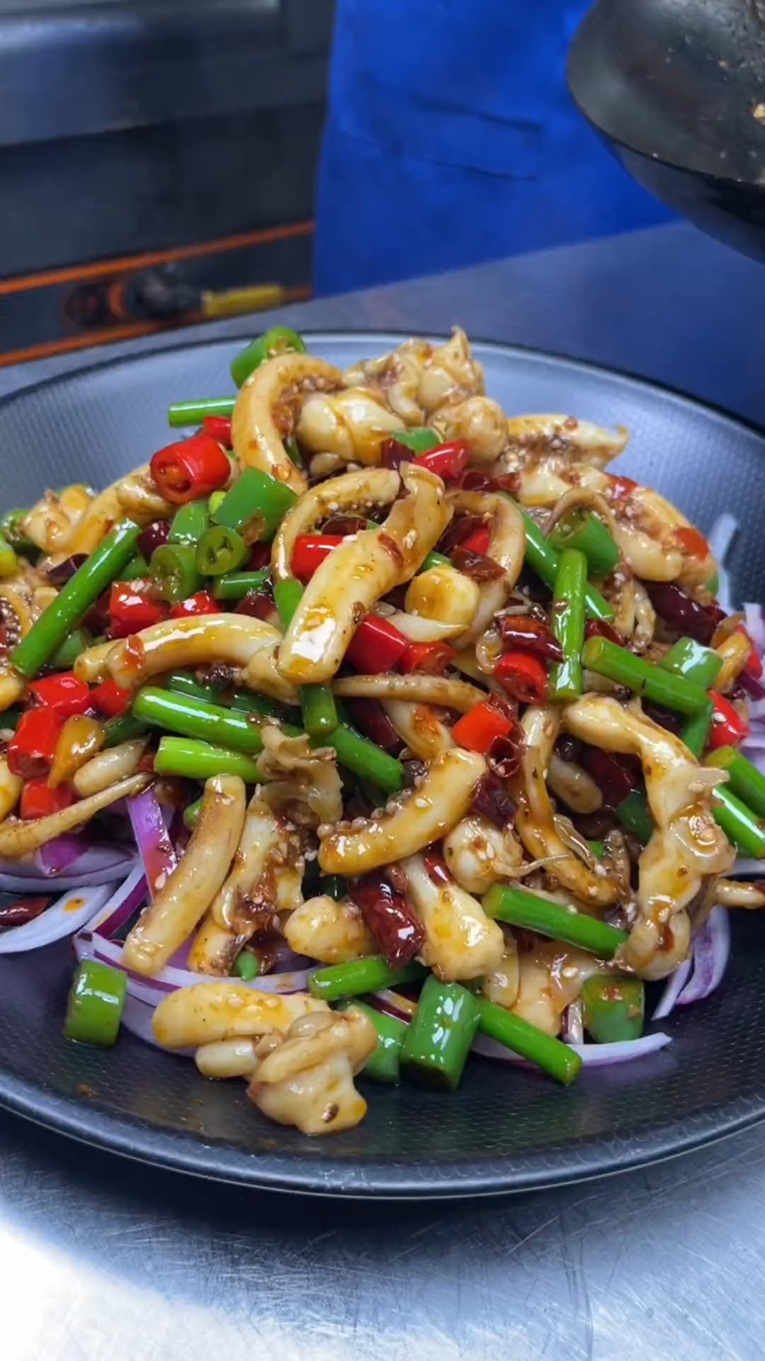 美食#干锅鱿鱼须很多人都做不出来那个味道,今天这个做法,看一眼就会