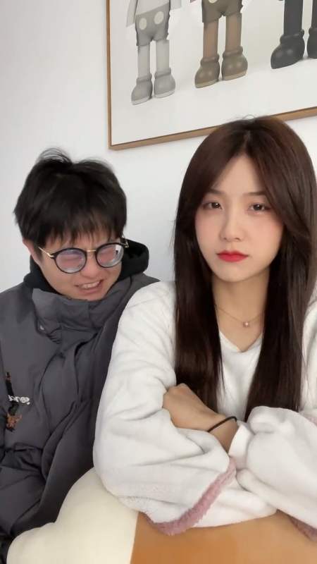 我要上热门#坤哥哥聪姐姐的日常 哈哈哈哈哈哈-度小视