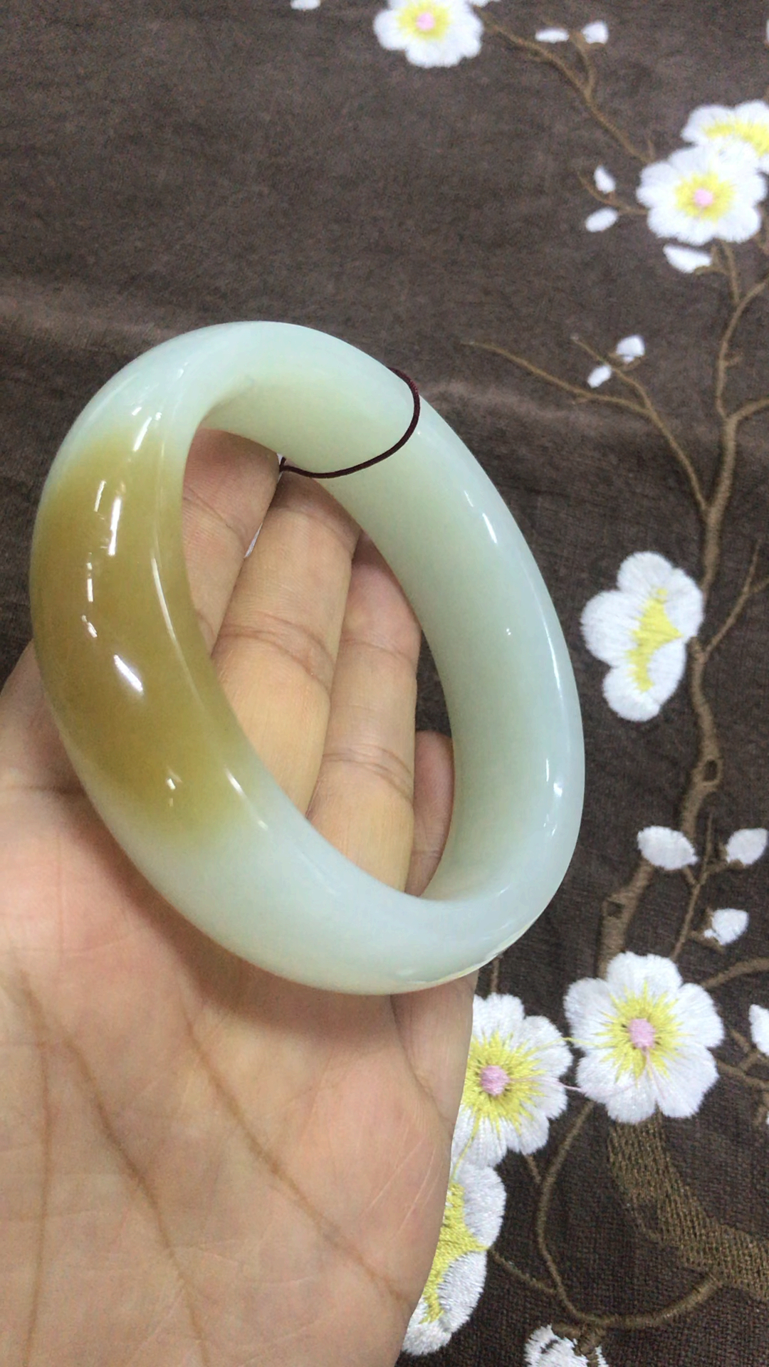 新疆和田玉且末料手镯