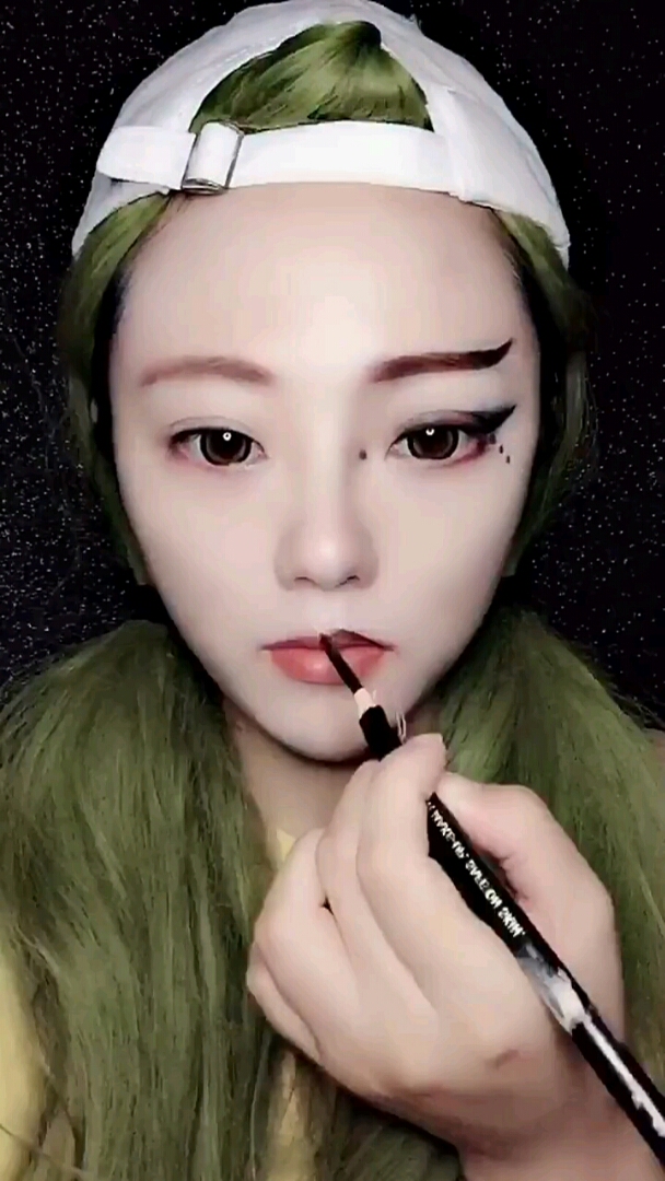 魅惑小妖精妆容