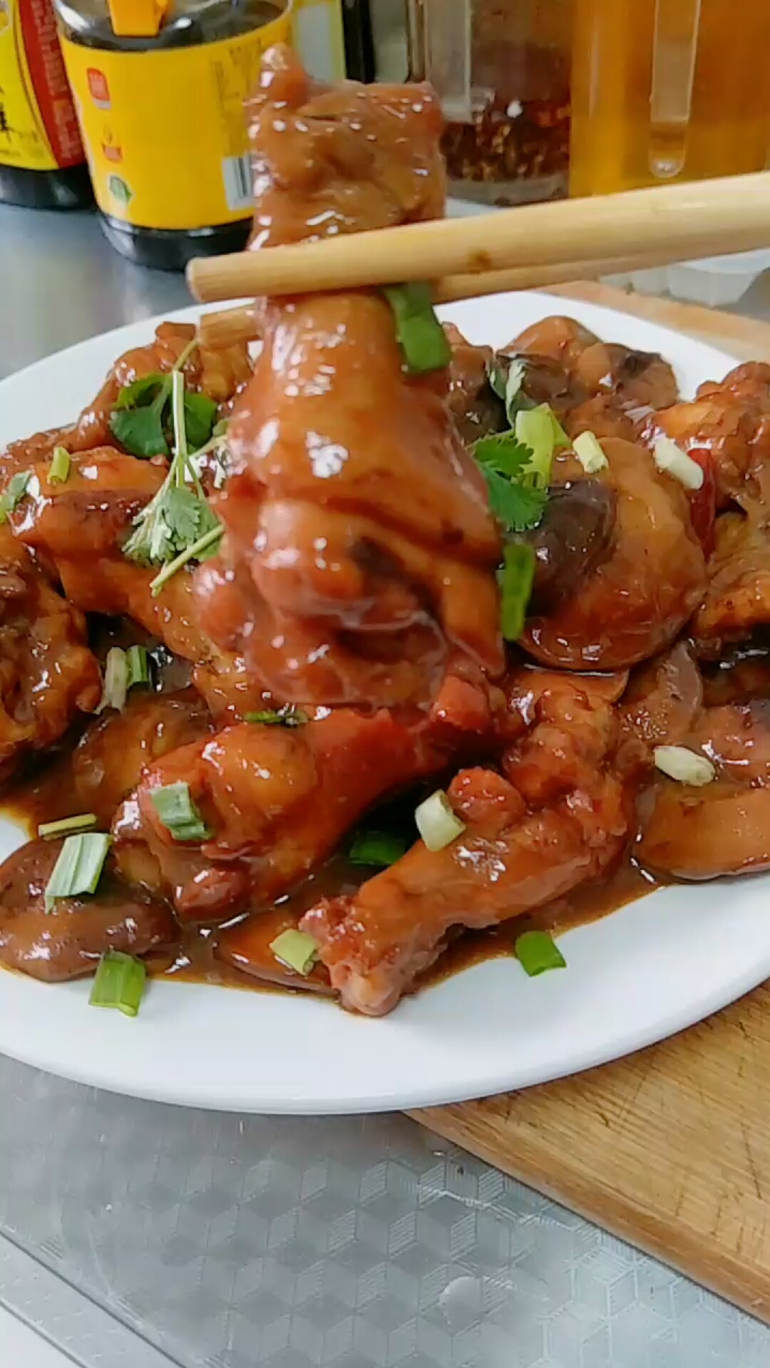 杆子哥的美食#家庭版香菇烧鸡腿.