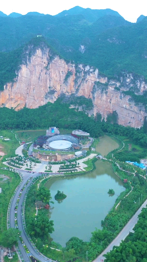 带上全民去旅行#广西崇左花山打怪兽