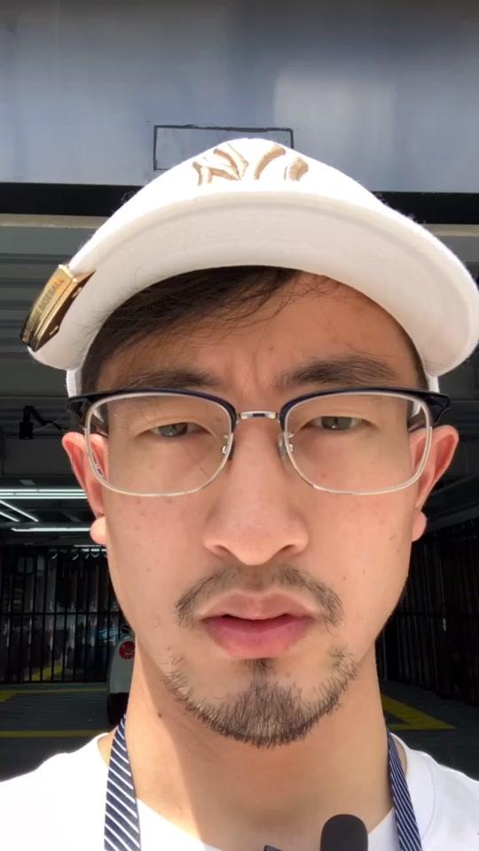 开家一千平的车行,真的那么容易吗?@小刚学长 @全民小视频汽车-度小视