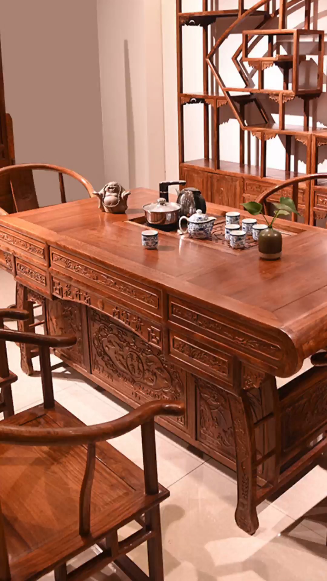 刺猬紫檀中式茶桌高质量红木家具视频欣赏