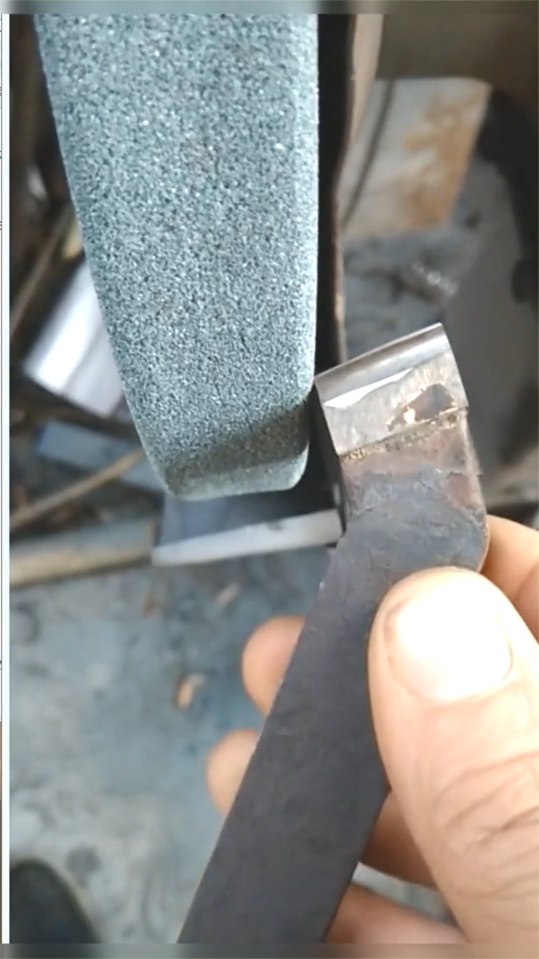 娱乐#车工老师傅给磨的车刀,真不错,大家看看怎么样