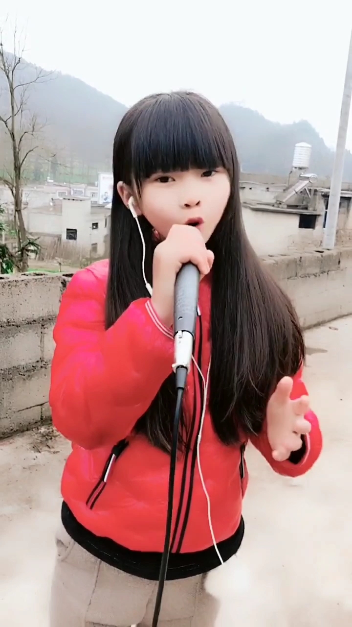 民间歌手雨儿,关注我关注全民小视频.