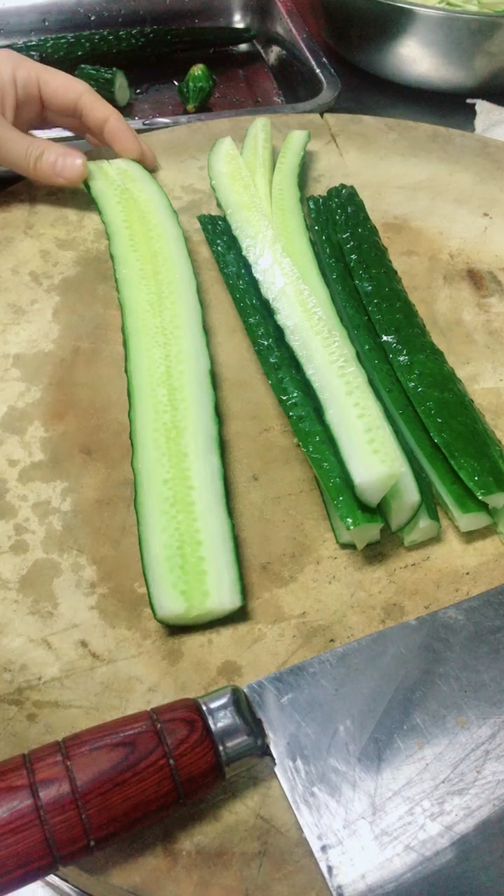 黄瓜条改刀法