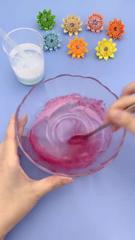 玩泥真能玩朵花出来啊,这也太上瘾了吧主播