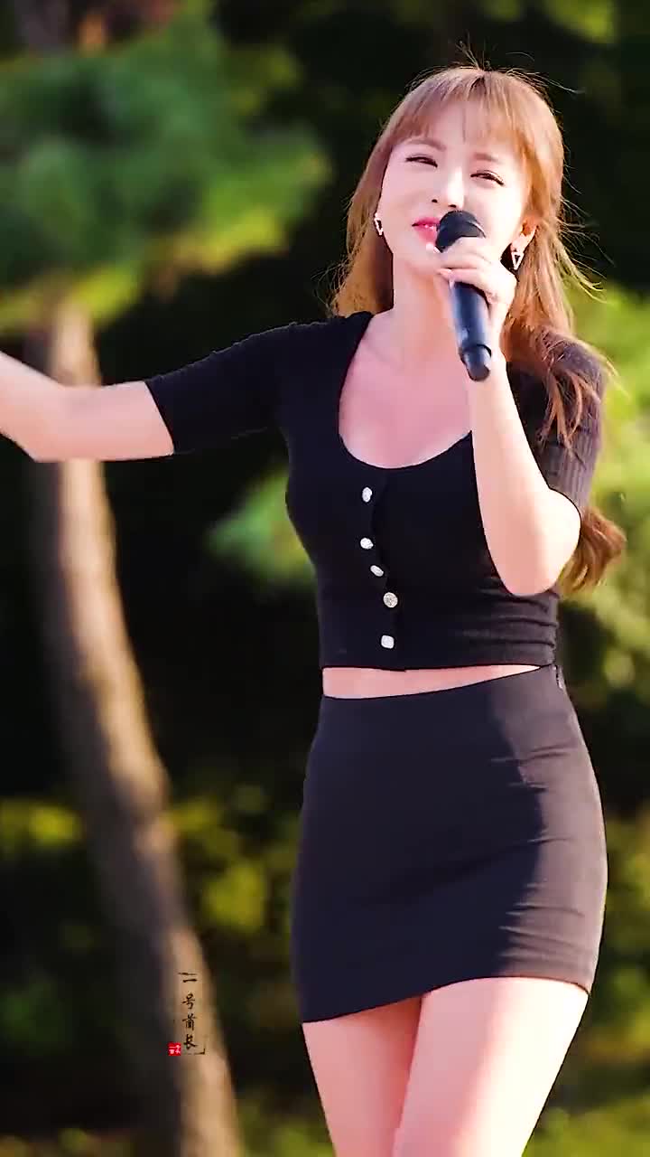 韩国国宝级女神洪真英这身材太火辣了