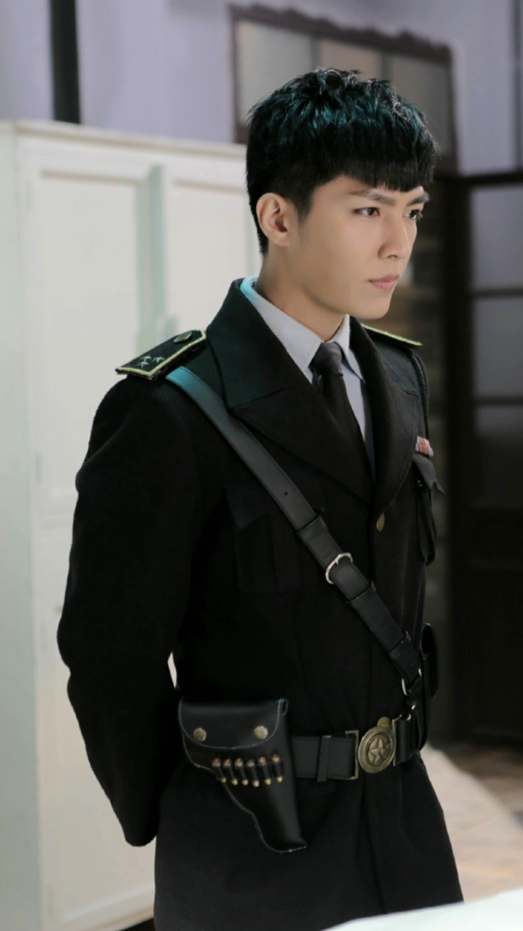 炎亚纶,军装有点帅