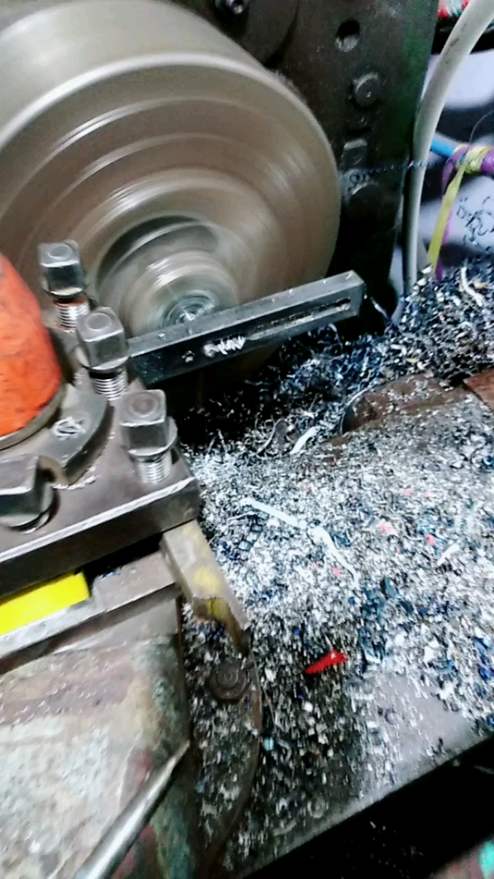 用车床洗孔,长槽!牛不牛?