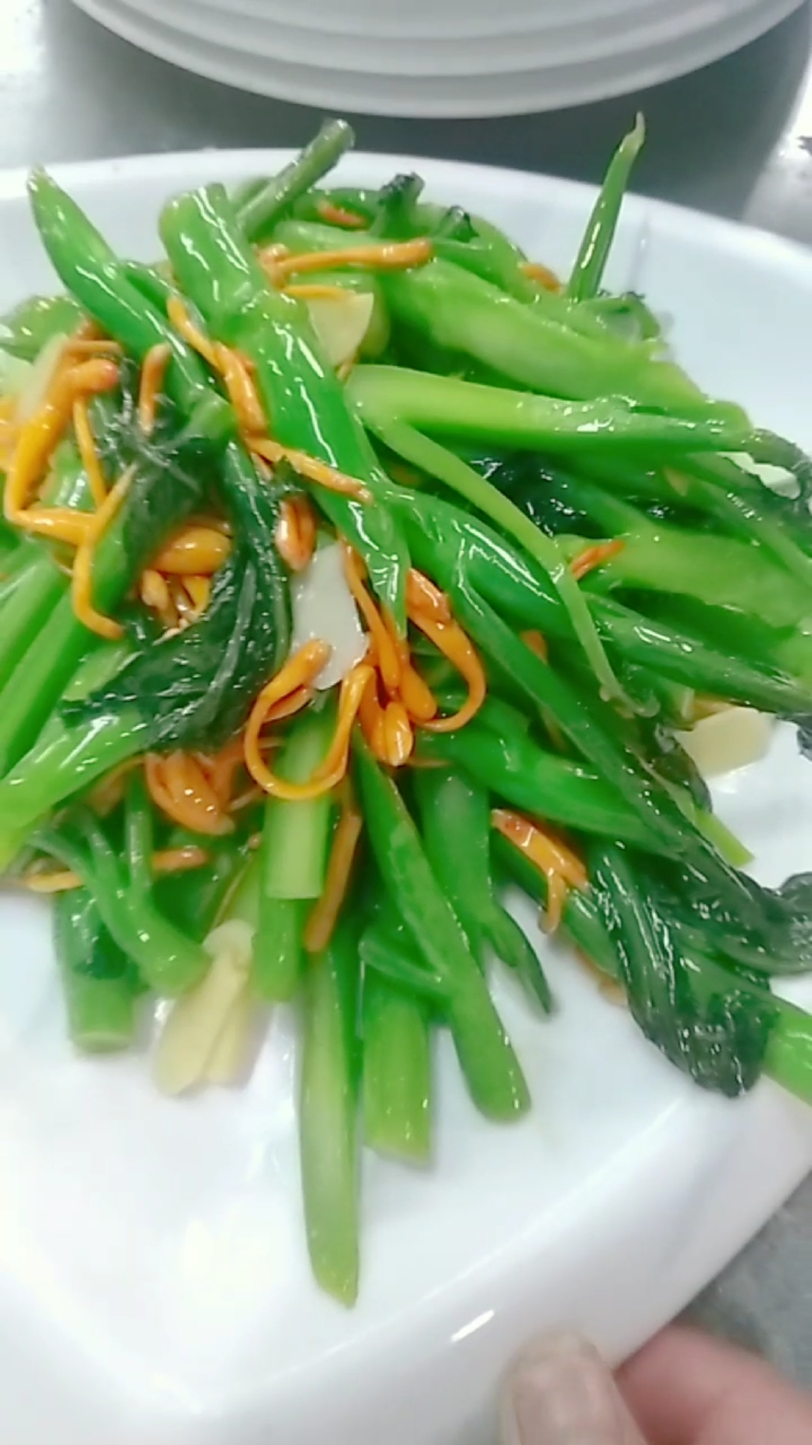 虫草花炒芥兰,绿色食品