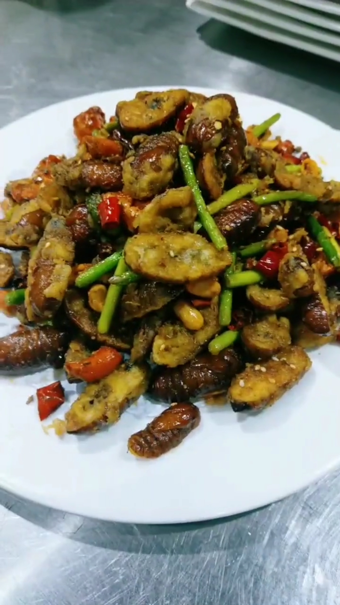 美食宏哥故事汇#一看就会【干煸蚕蛹】@全民小助手