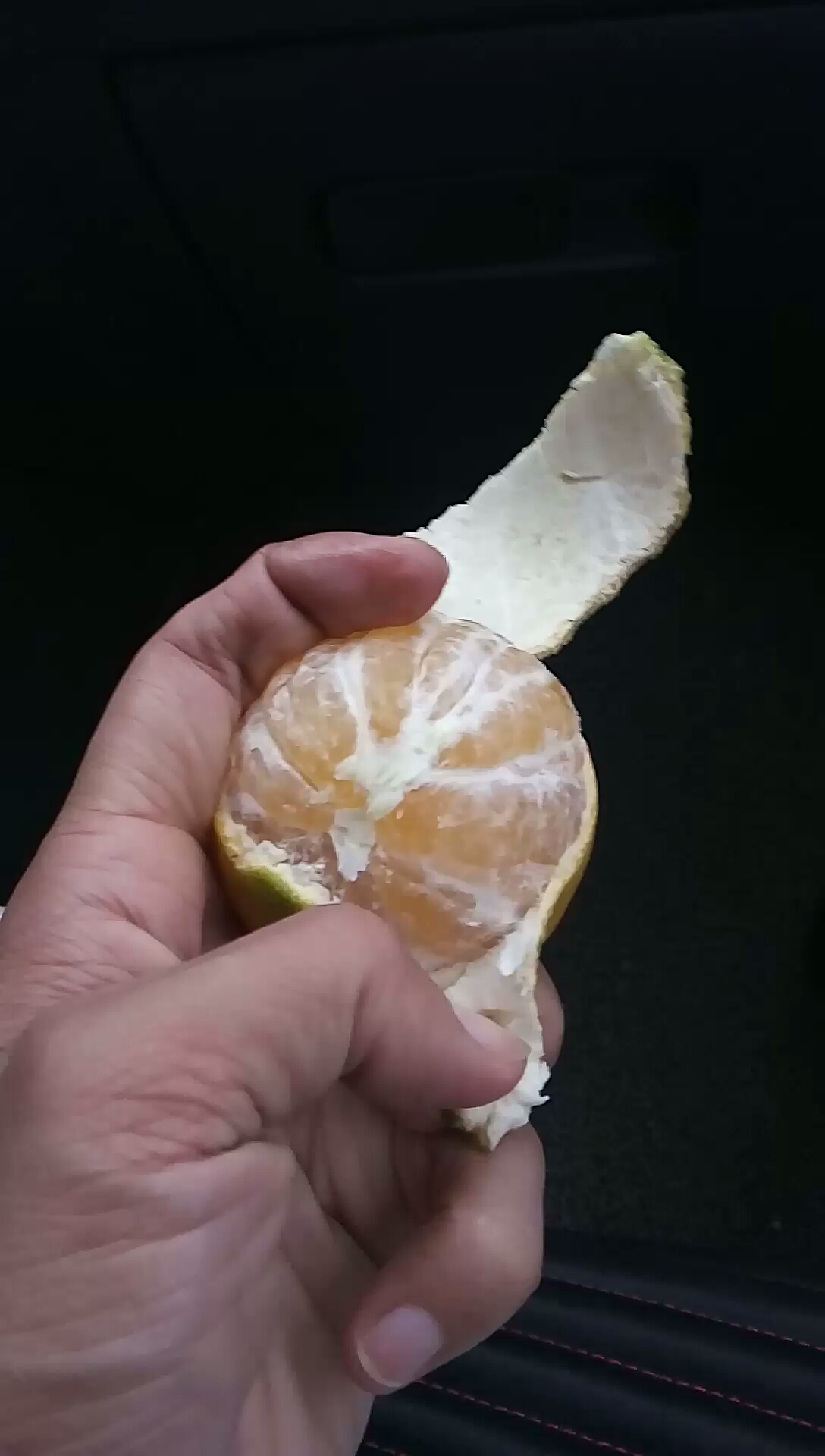 咱家的丰收季#如何完整剥好一个皮薄的橘子.