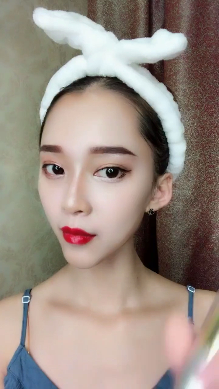 网红小v脸,原来都是这样画的