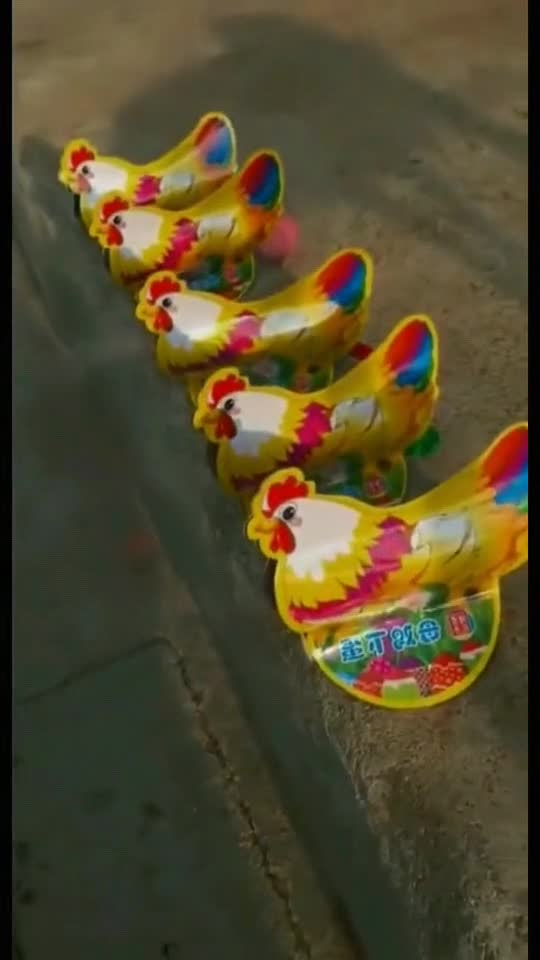 母鸡牌烟花,点着竟直接下蛋,这设计师属实有想法