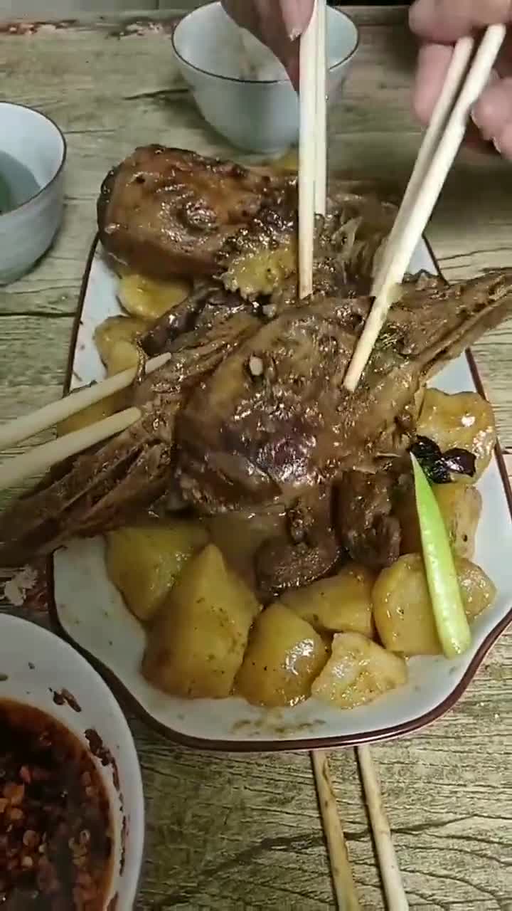 做了三个鸭头-度小视