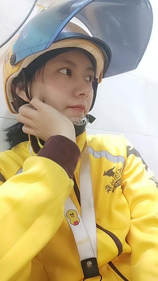 有些人诋毁我,污蔑我,却又想成为我.难搞哦~#美团小姐姐