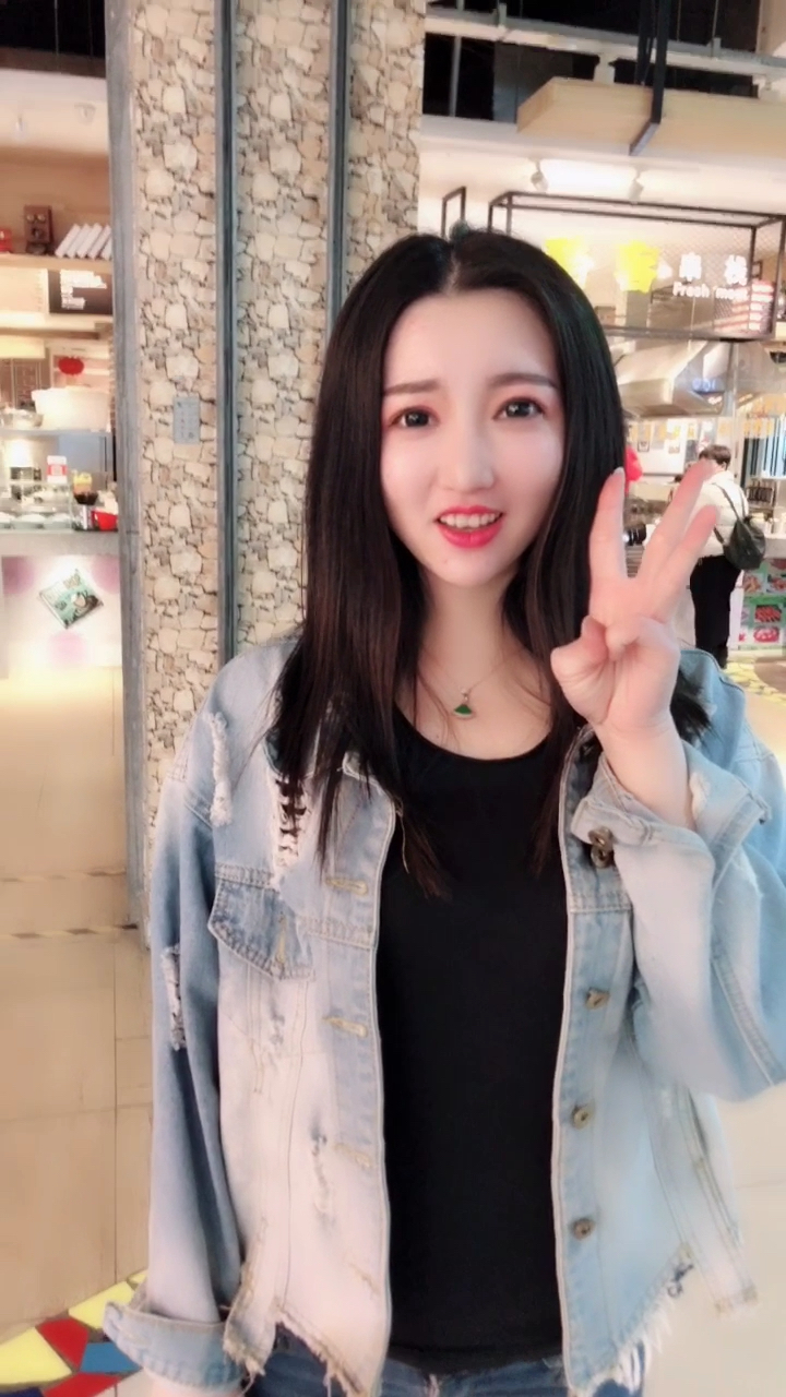 女人都爱攀比啊