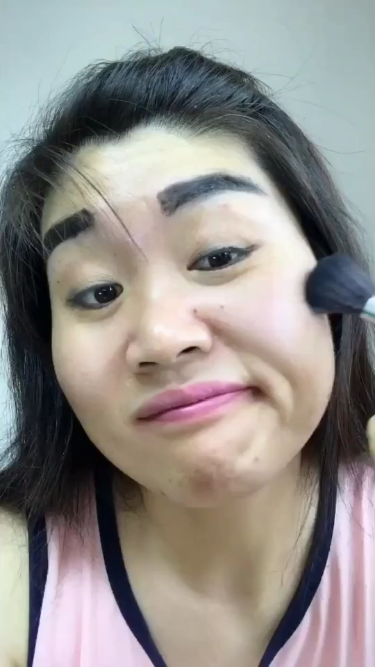 全村人都说我丑,画个妆变村花,堵住他们的嘴