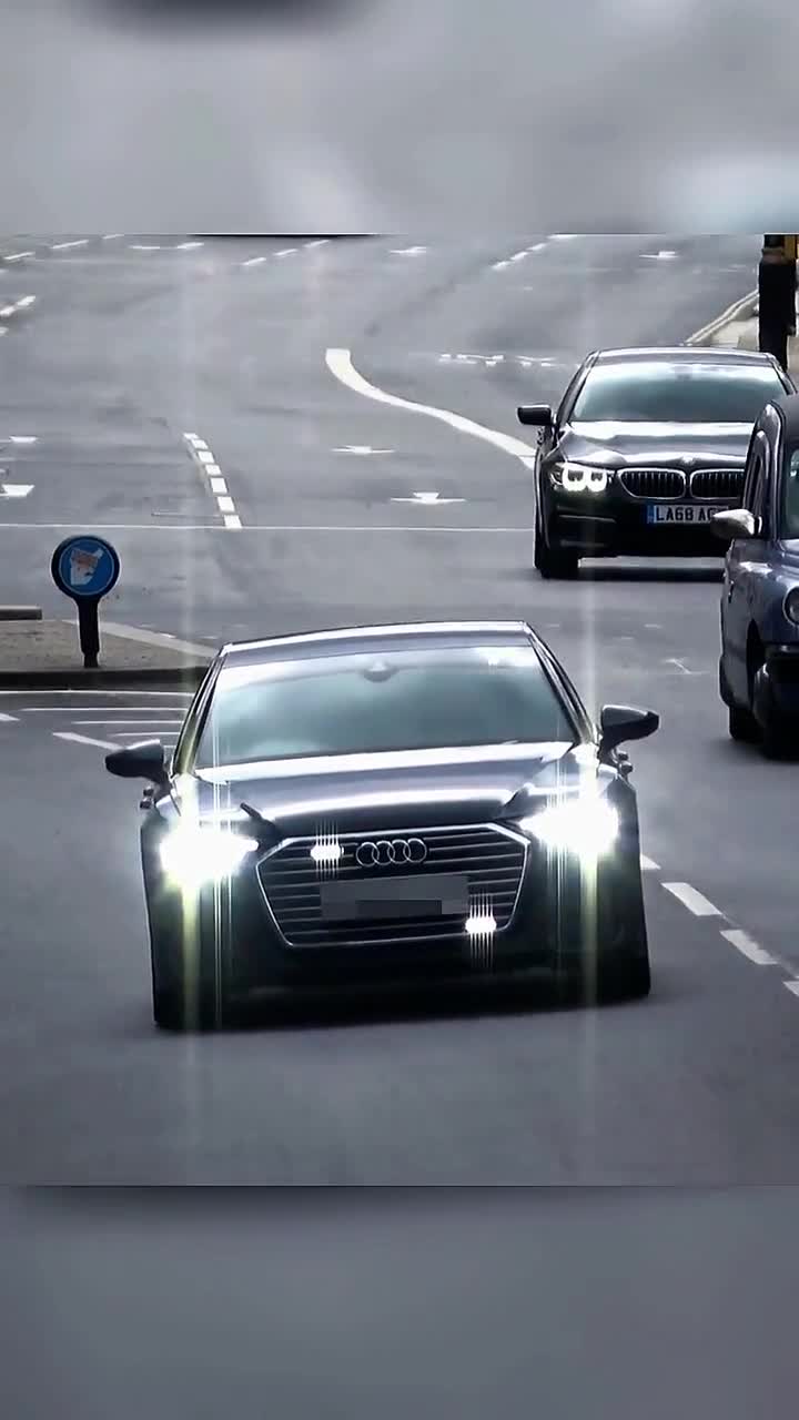 奥迪#爆闪