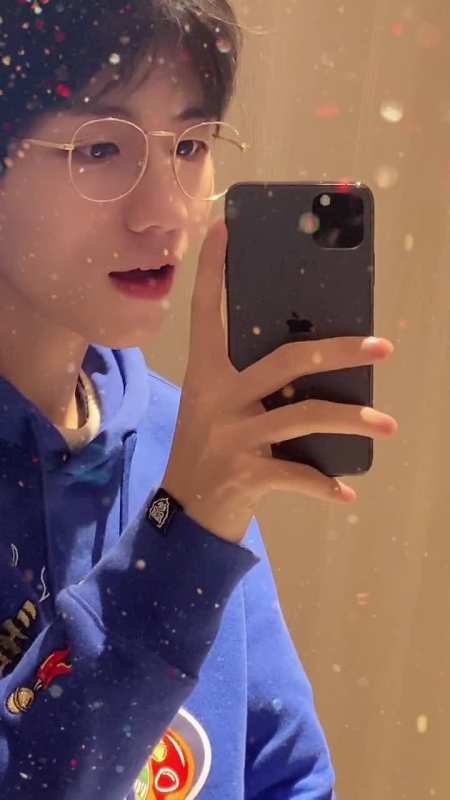 我要上热门#易川发了一个全民短视频,你尽管点开,不好看算我输!