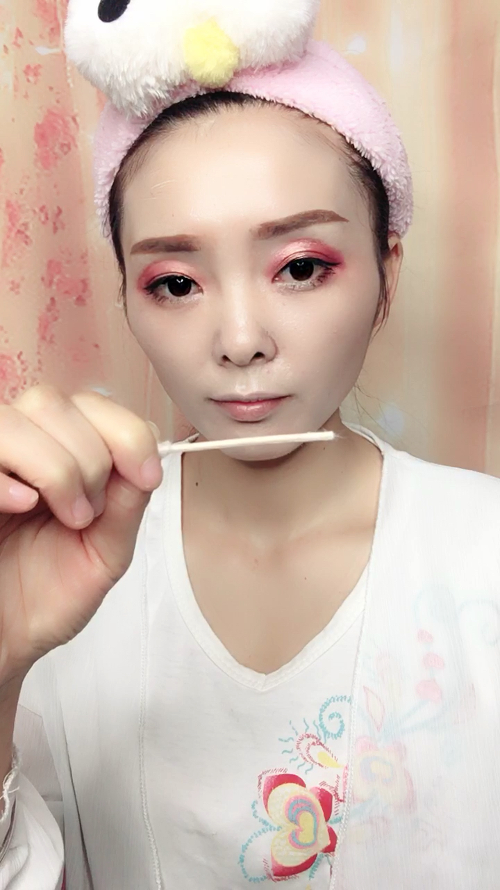 一支棉签烫睫毛