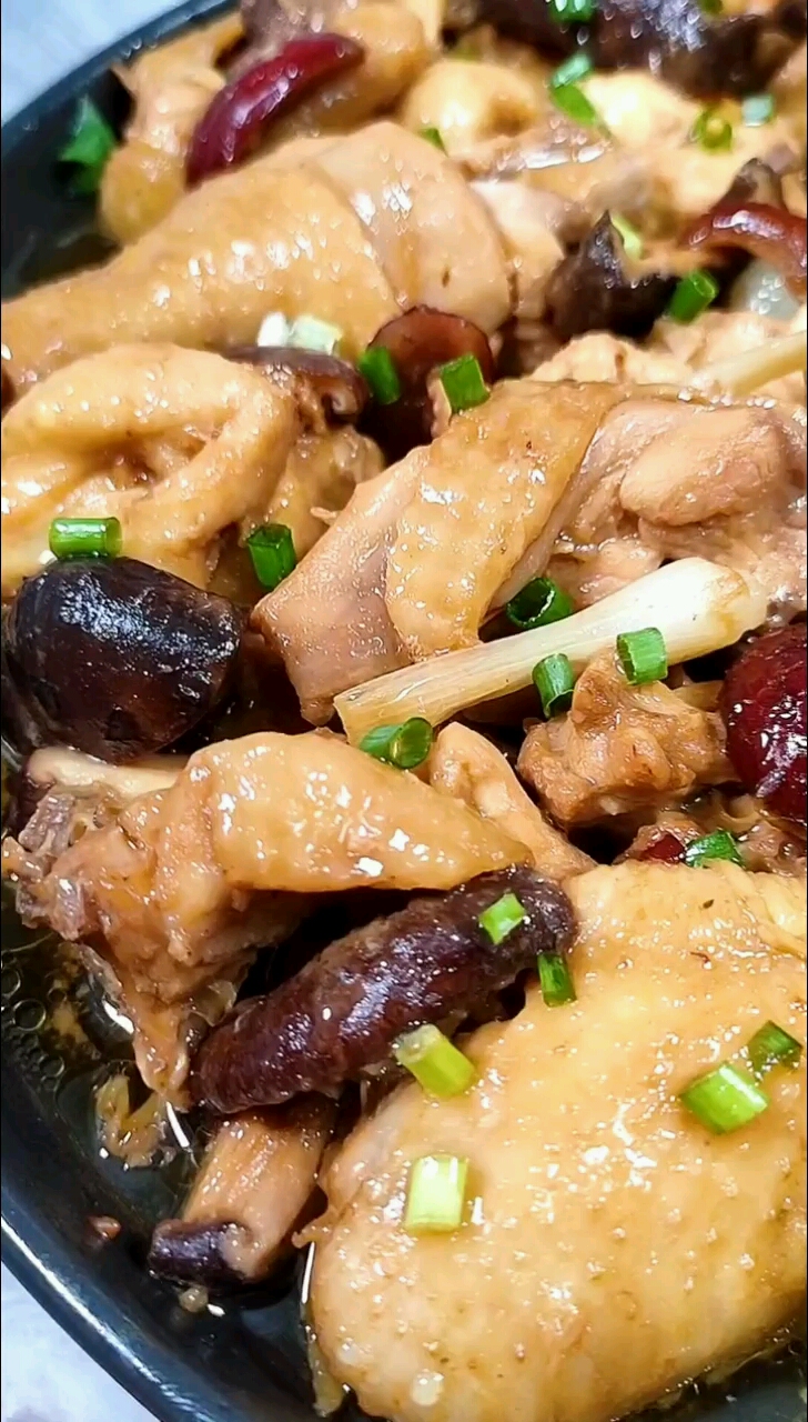 我跟妈妈学的冬菇滑鸡一学就会鲜香滑嫩