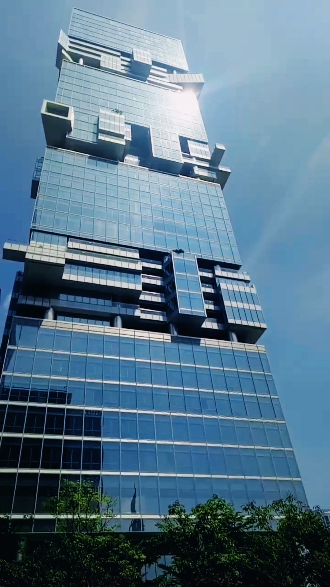 我是造型师#深圳南方博时基金大厦高200米 共42层 是国内外唯一的