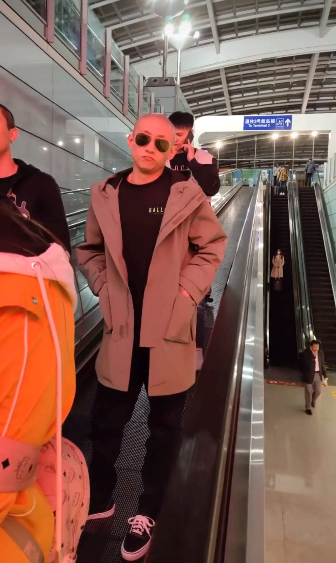 没有二郎腿 北京瘫 再看他也是张一山