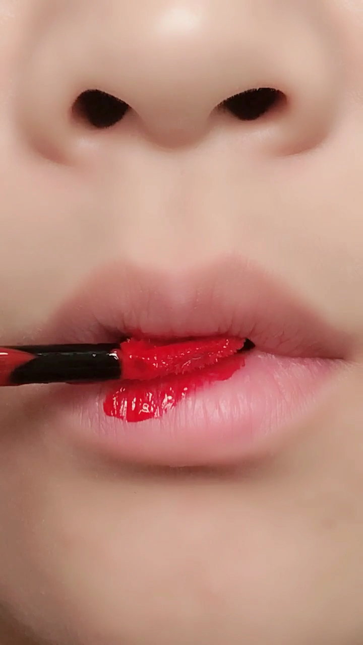 全网最好看的咬唇,教程,太简单了