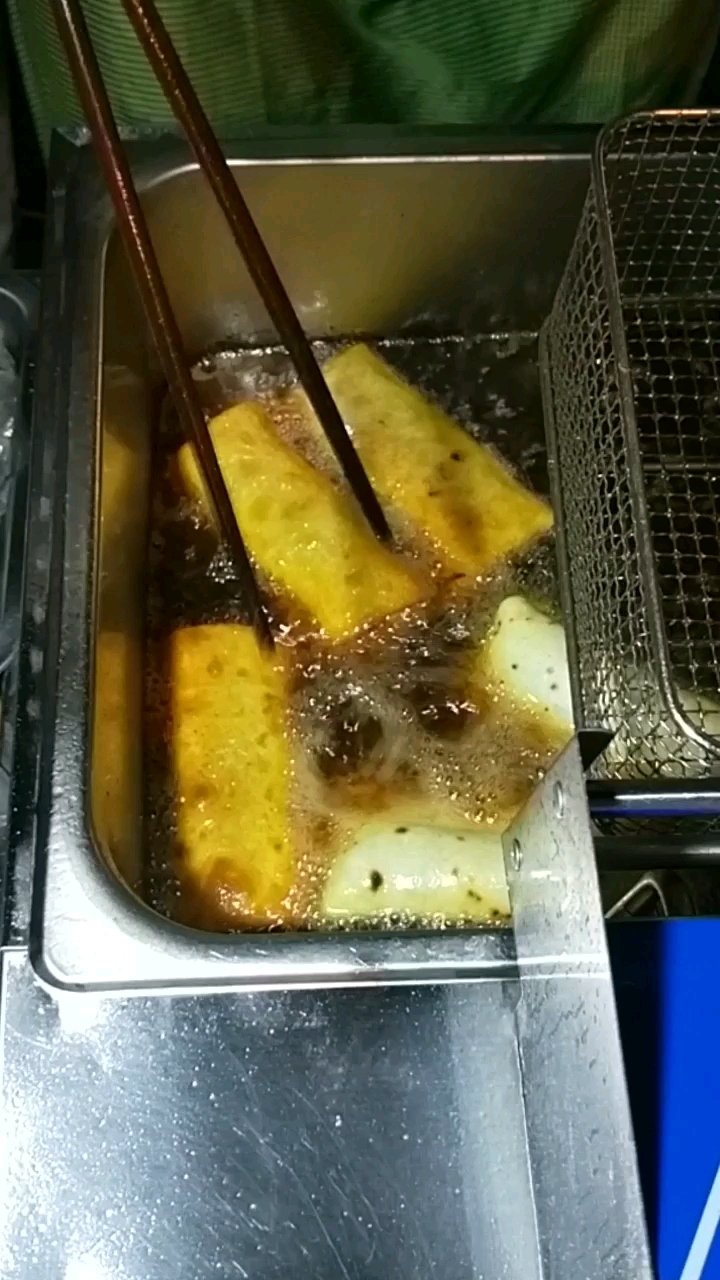 过年你家吃什么#有一个特产来自南方的你"春卷姐"口味清爽!