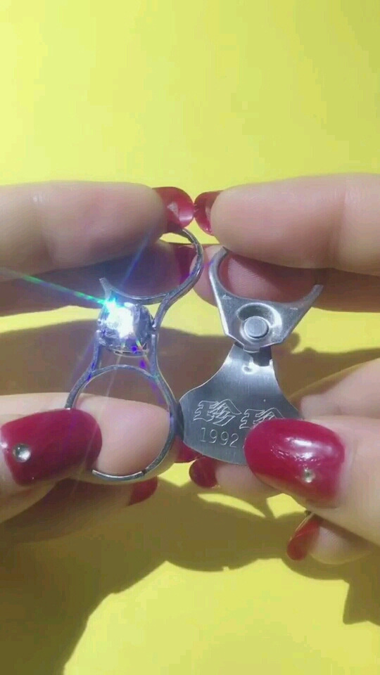 易拉罐拉环做的戒指,还不错的