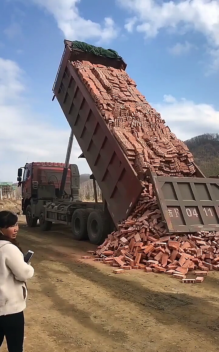 这砖头卸得无可挑剔