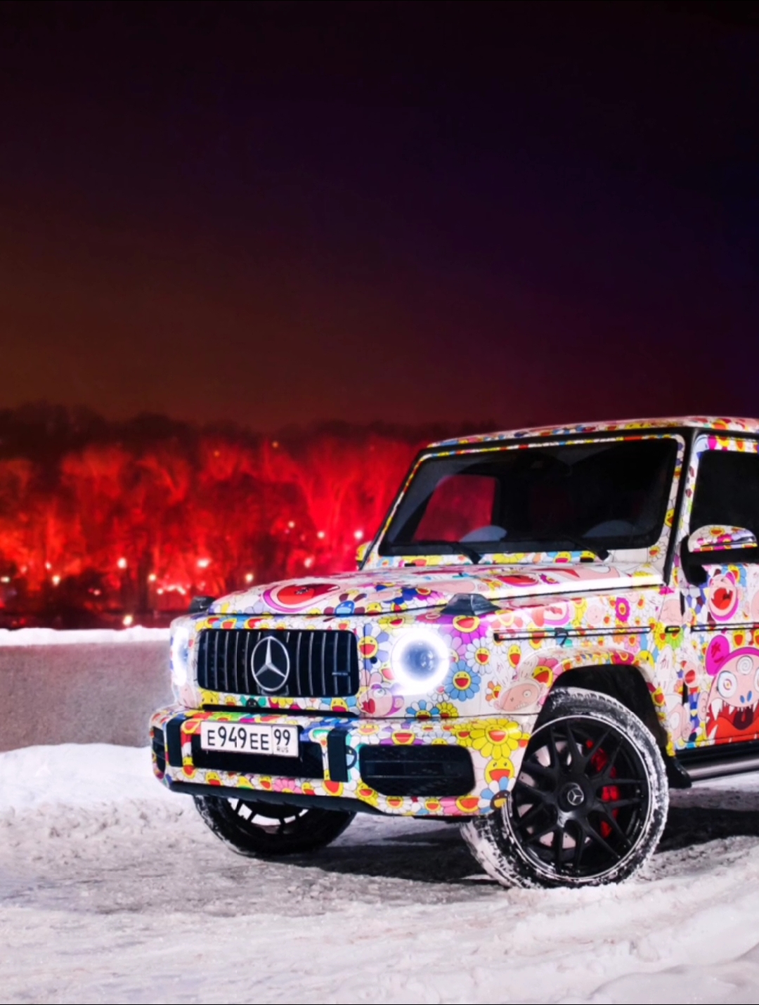 汽车那些事#奔驰大g系列涂装,全身卡通葵花造型,对次你有什么看法?