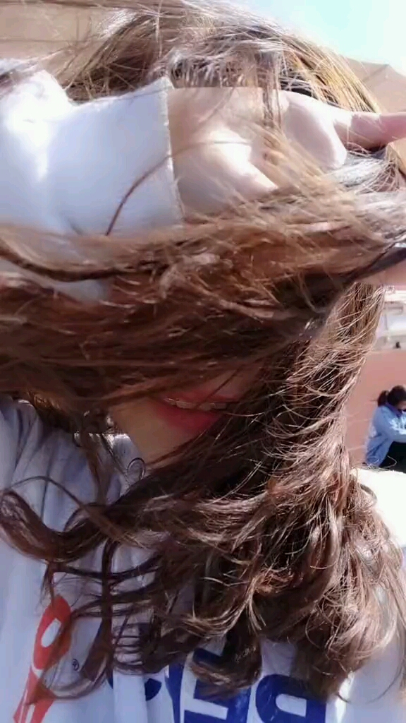 好大好大的风还好我有肉,不然这么大风