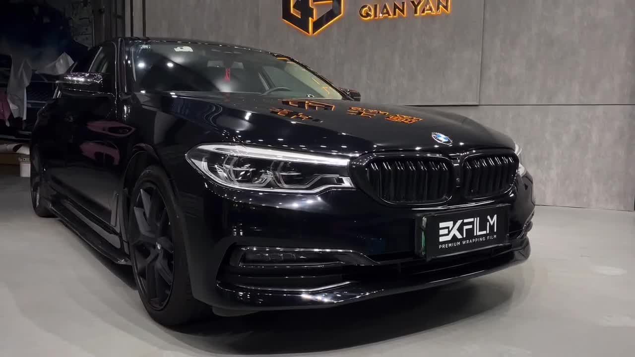 宝马5系汽车贴膜ekfilm-ek改色膜pet钢琴黑