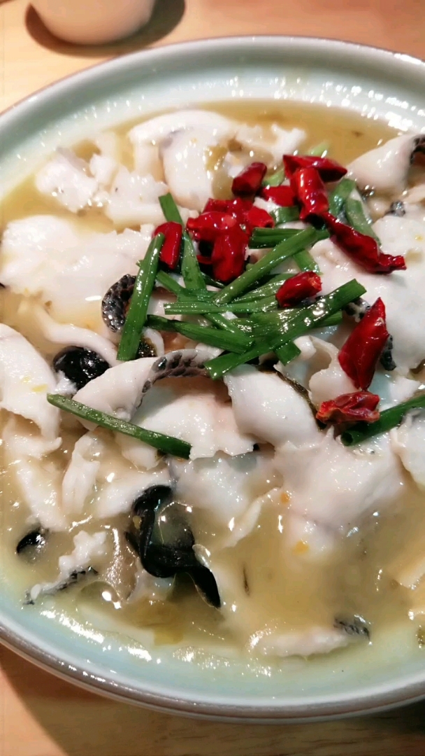 酸菜乌鱼,又好吃又好看.