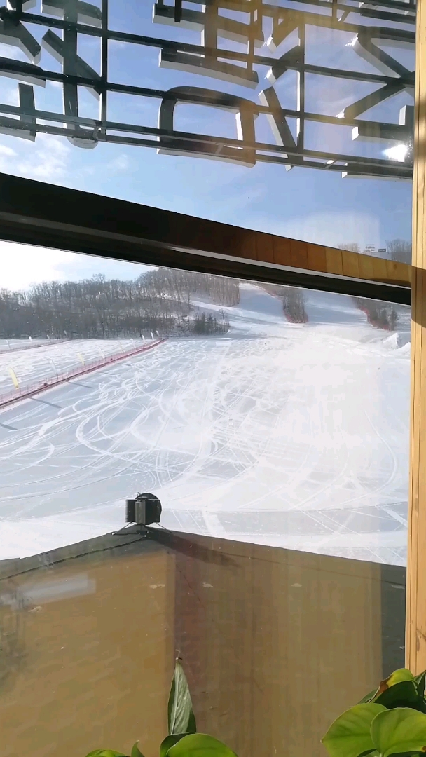 宝清县圣洁摇篮山滑雪场