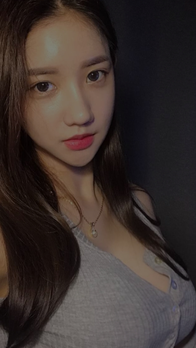 网红美女自拍,漂亮不